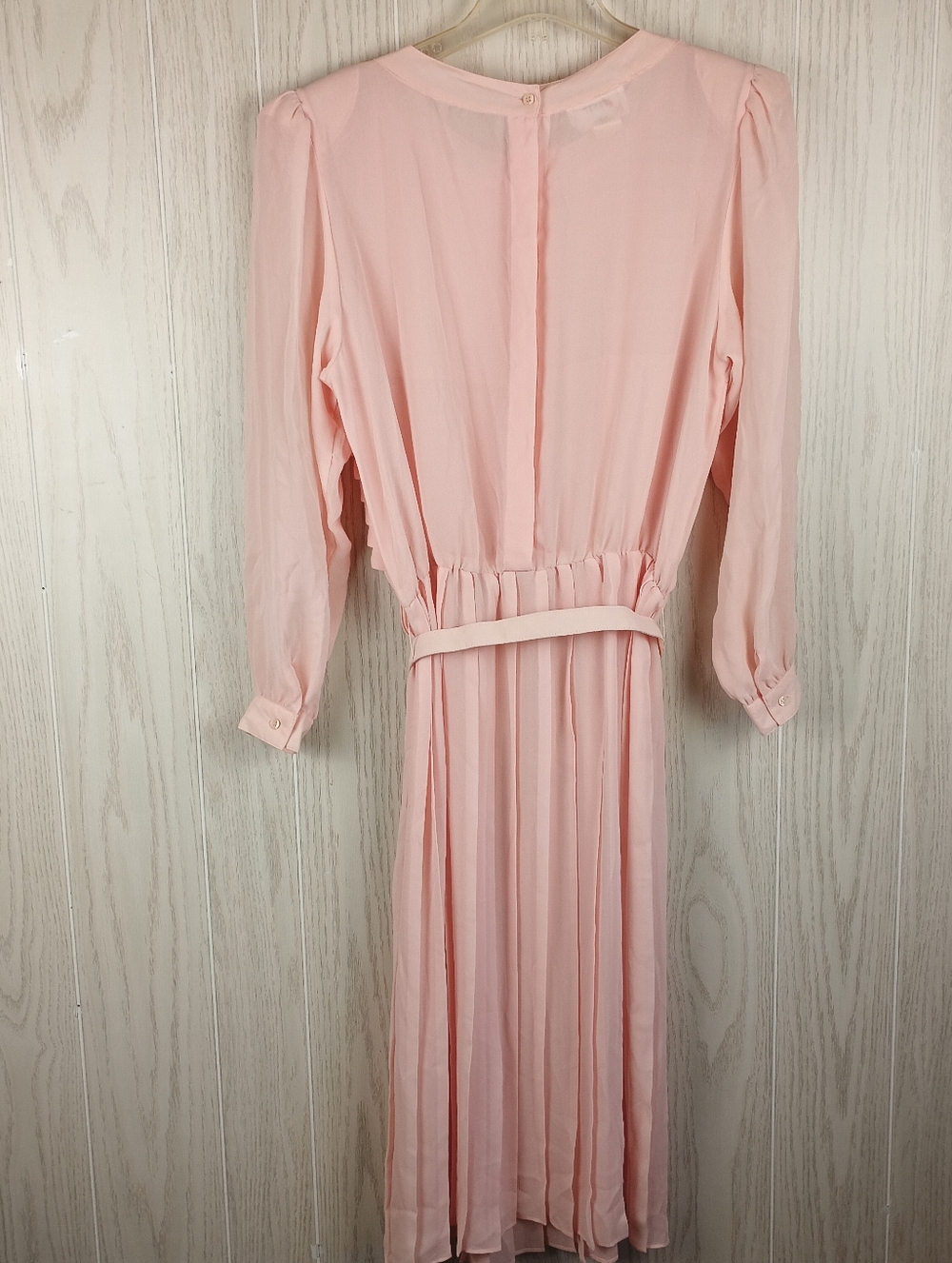 VTG Seret Dress Early 80’s 90s light pink sheer midi length sz 14 button back. - Picture 6 of 16